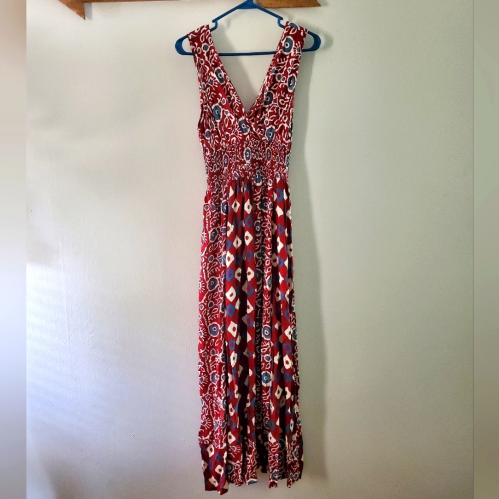Solitaire sleeveless long dress